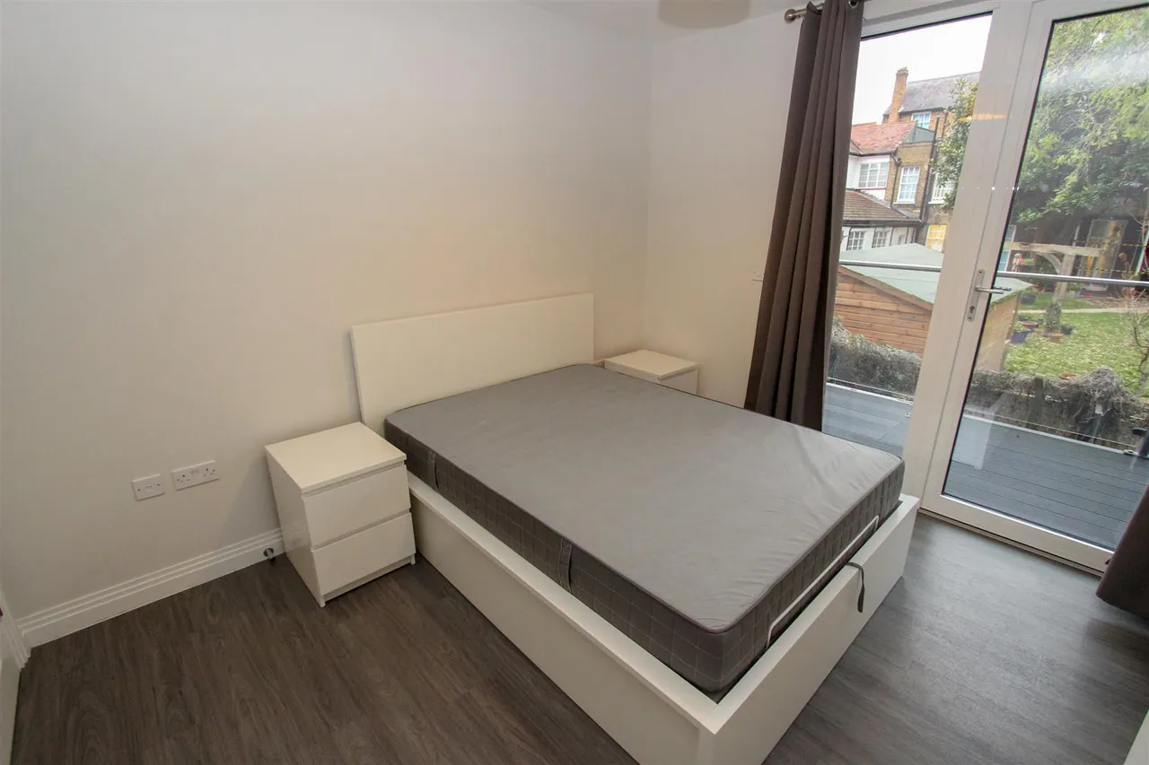 Harefield Road, Uxbridge, UB8 1GW, photo 5