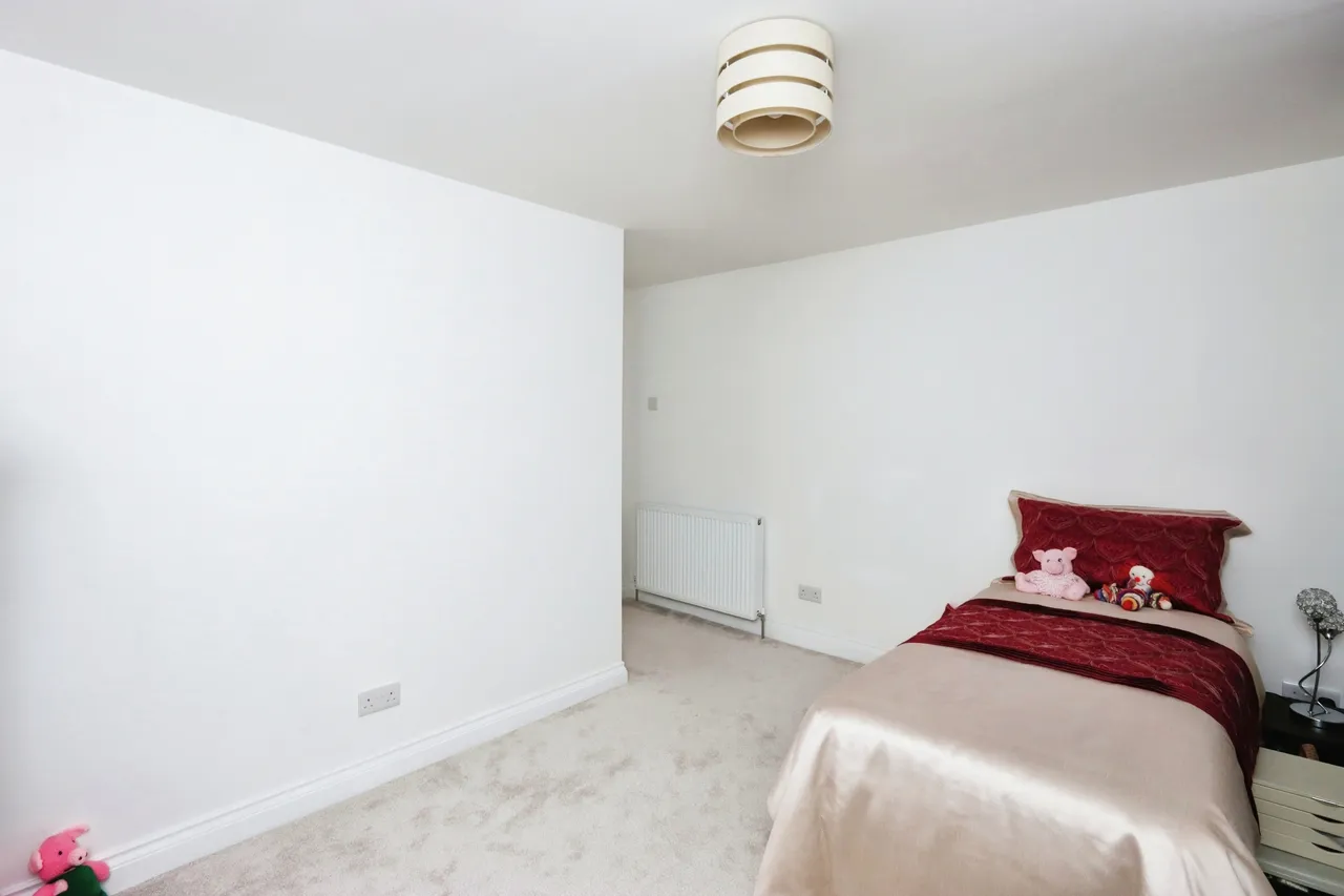 Roxton Avenue, Sheffield, South Yorkshire, S8, photo 13