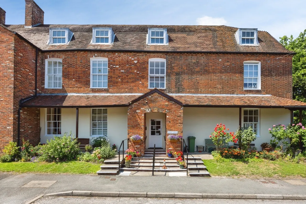 Adams Way, Alton, GU34, photo 11