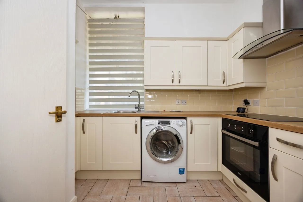Adams Way, Alton, GU34, photo 18