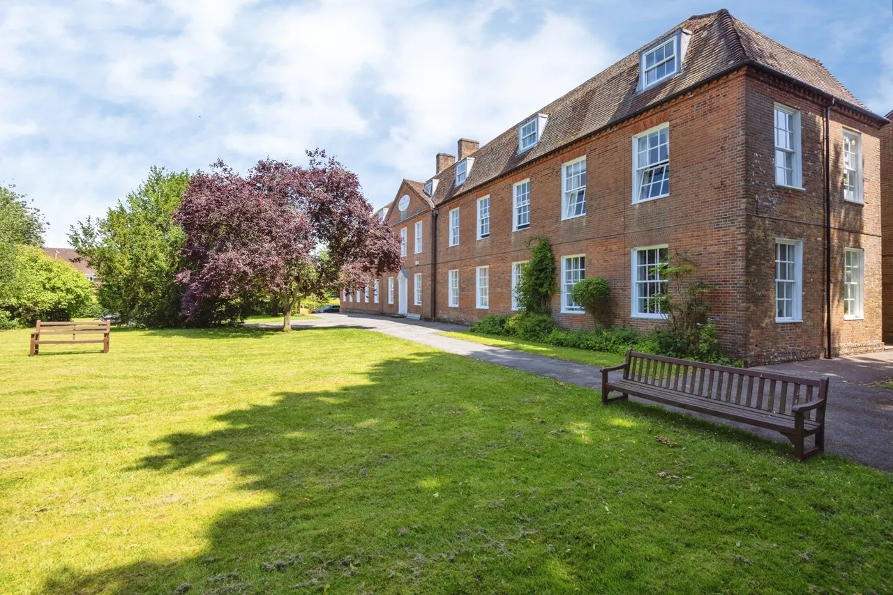 1 bed flat for sale, Adams Way, Alton, GU34