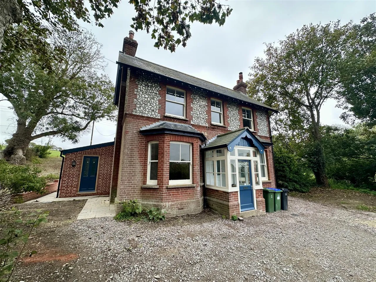 4 bed house to rent, Downs Villas, Newhaven