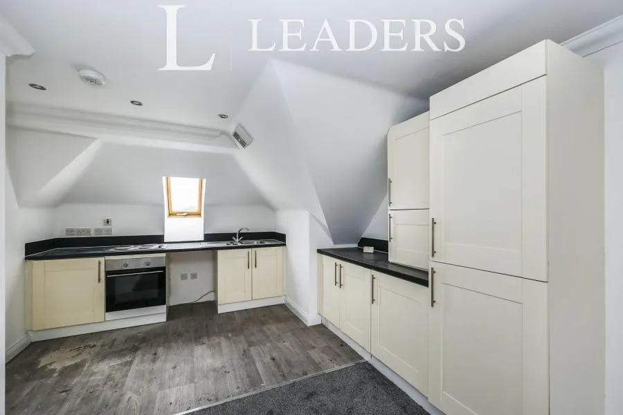 2 bed flat to rent, St. Pirans Avenue, Portsmouth, PO3