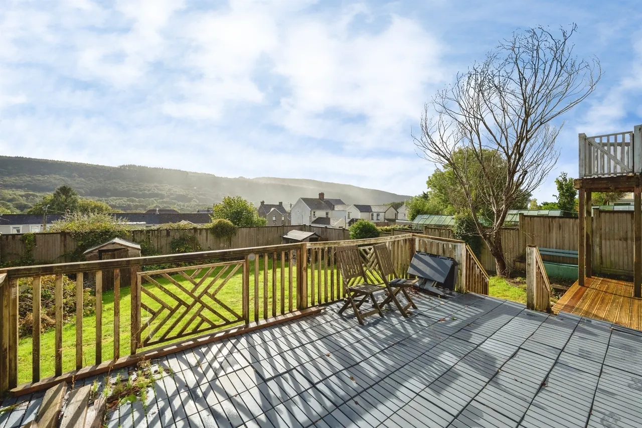 New Road, Swansea, SA8, photo 19