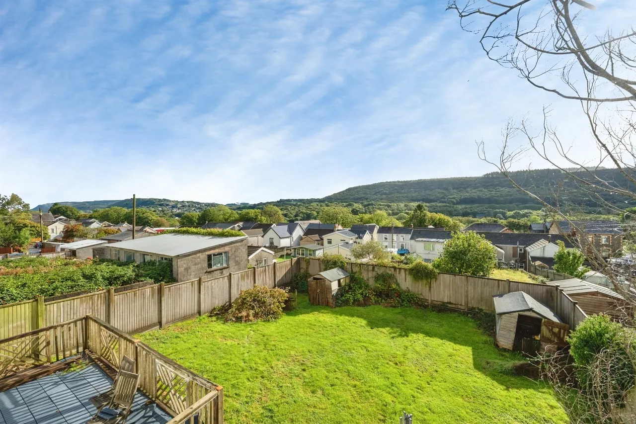 New Road, Swansea, SA8, photo 17