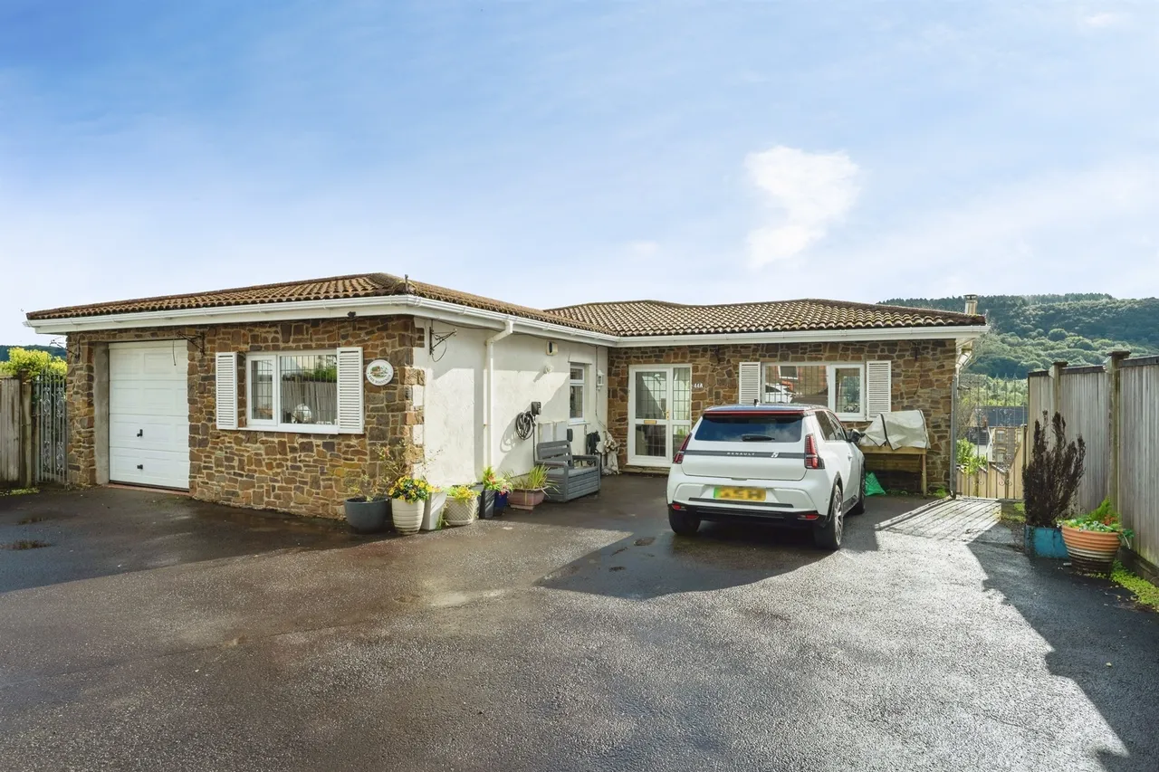 New Road, Swansea, SA8, photo 16
