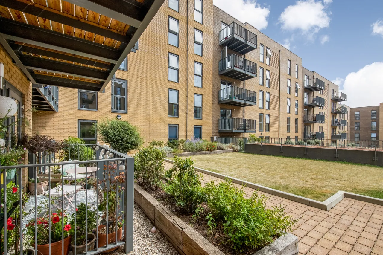 1 bed flat for sale — Apple Yard, Anerley, SE20 8FX
