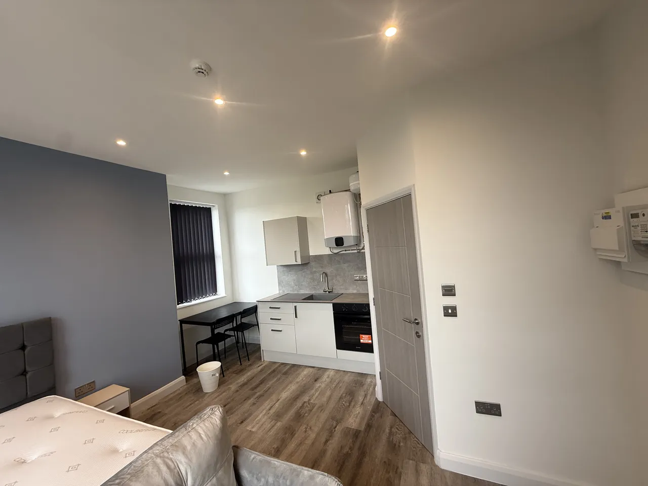 Birkby Lodge Road, HUDDERSFIELD, photo 2