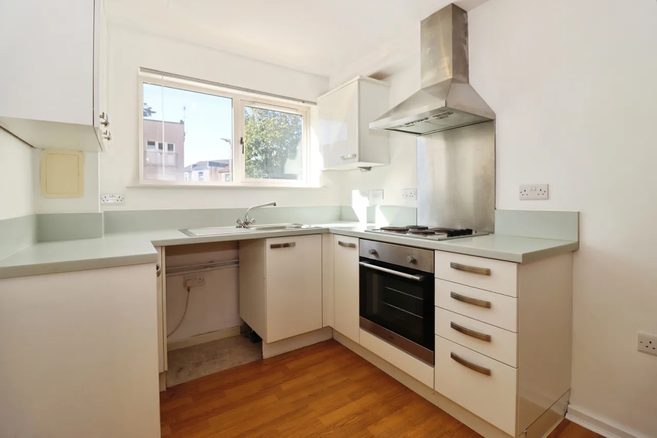Yalland Close, Bristol, BS16, photo 2