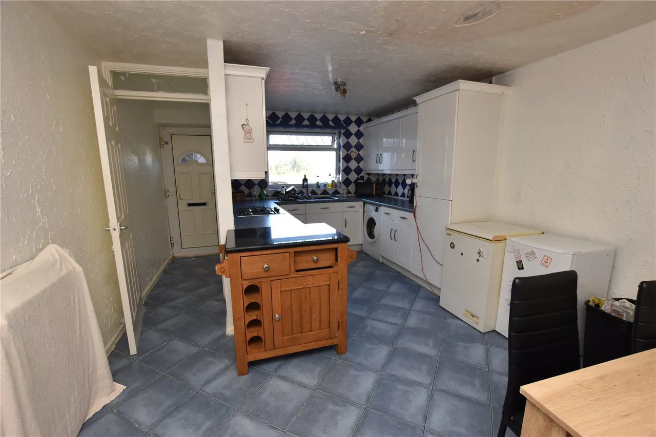 Leasowe Close, Leeds, LS10, photo 2