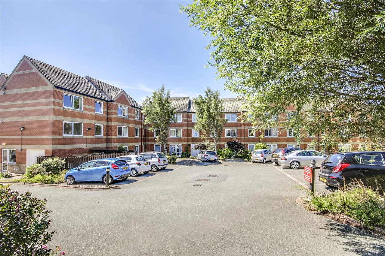 Claremont Road, Seaford, photo 10