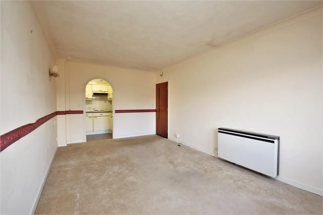 Claremont Road, Seaford, photo 6