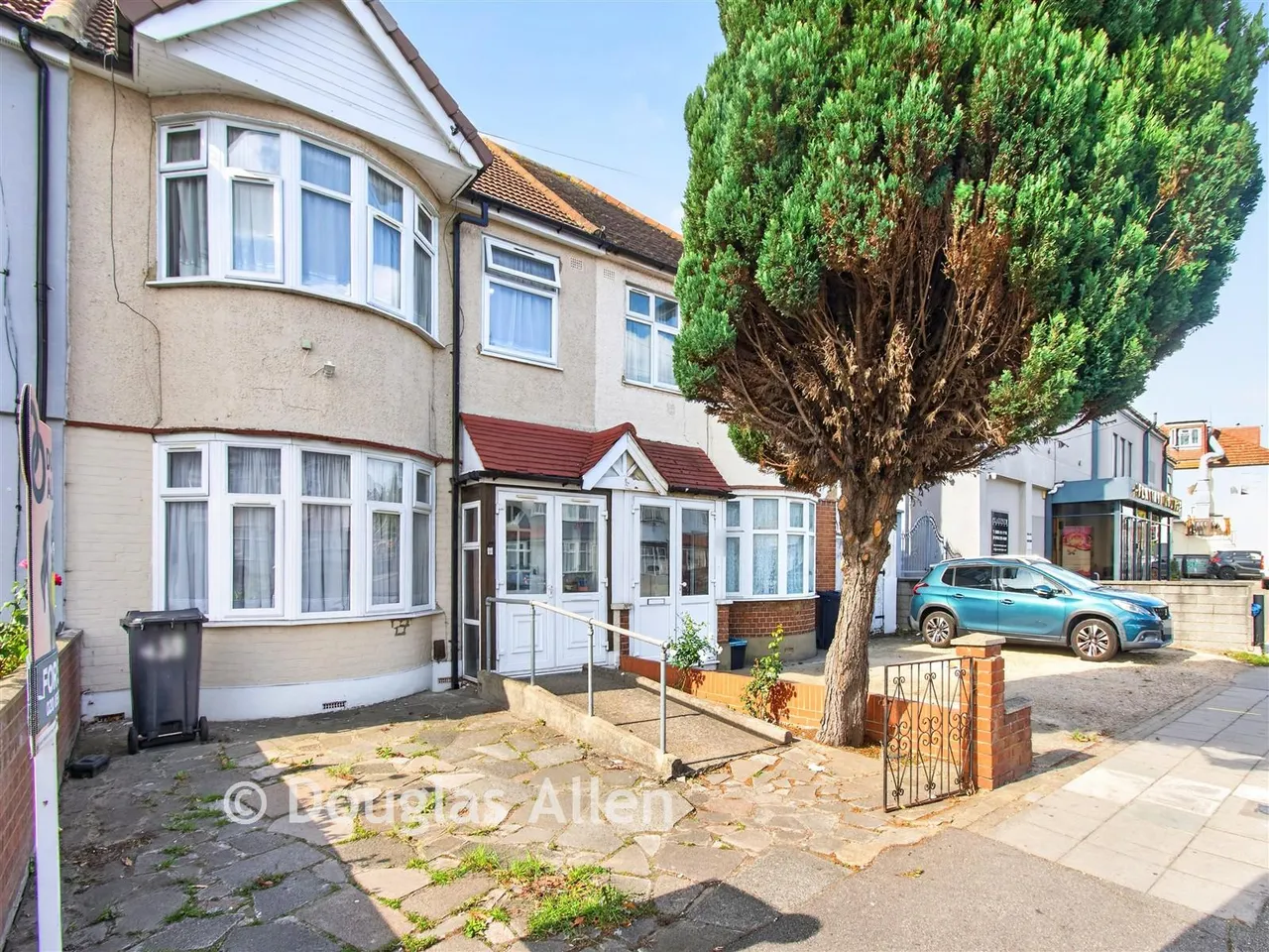 3 bed house for sale, Aldborough Road South, Ilford, IG3