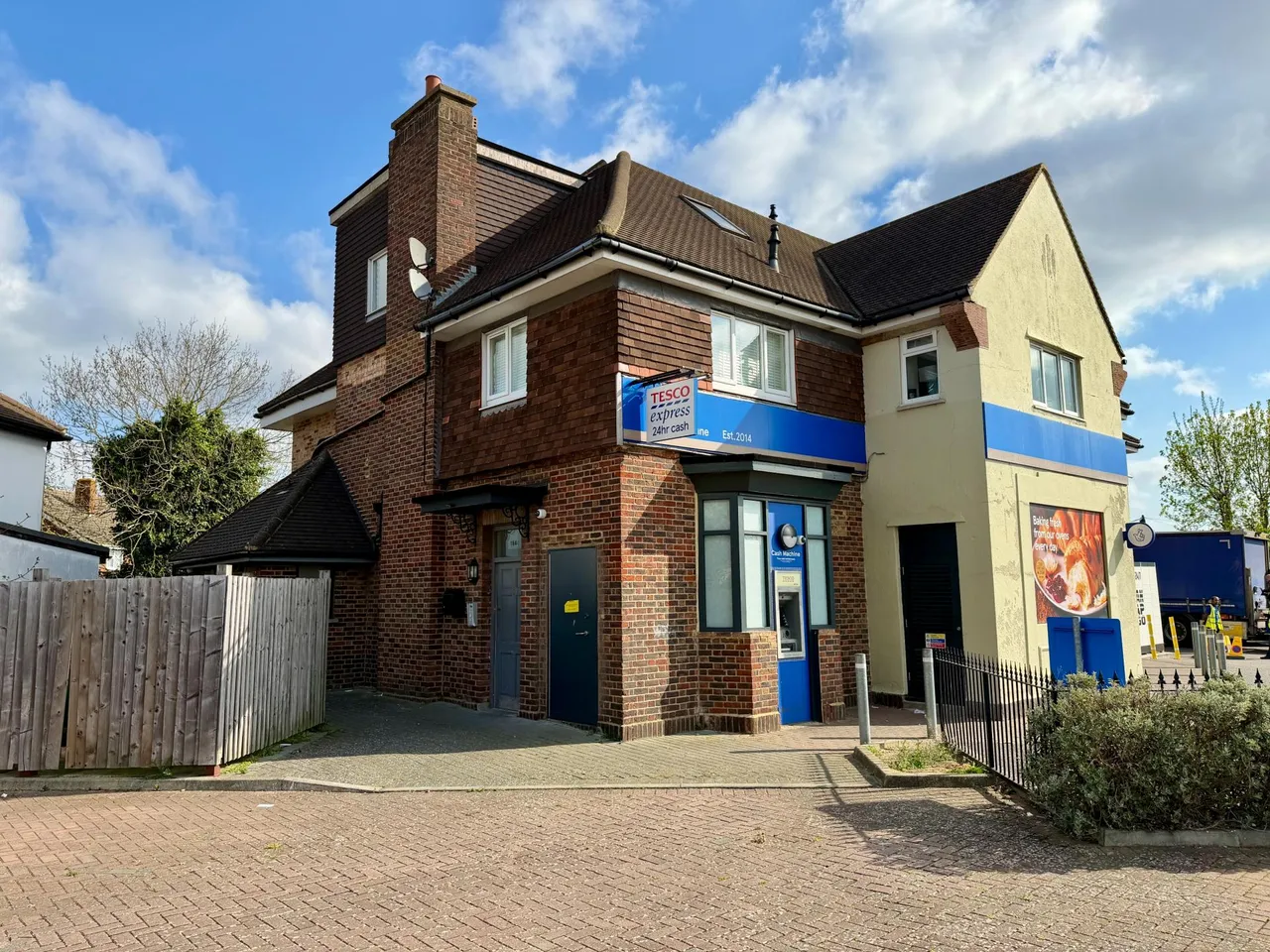 2 bed flat for sale, Ruxley Lane, West Ewell, KT19
