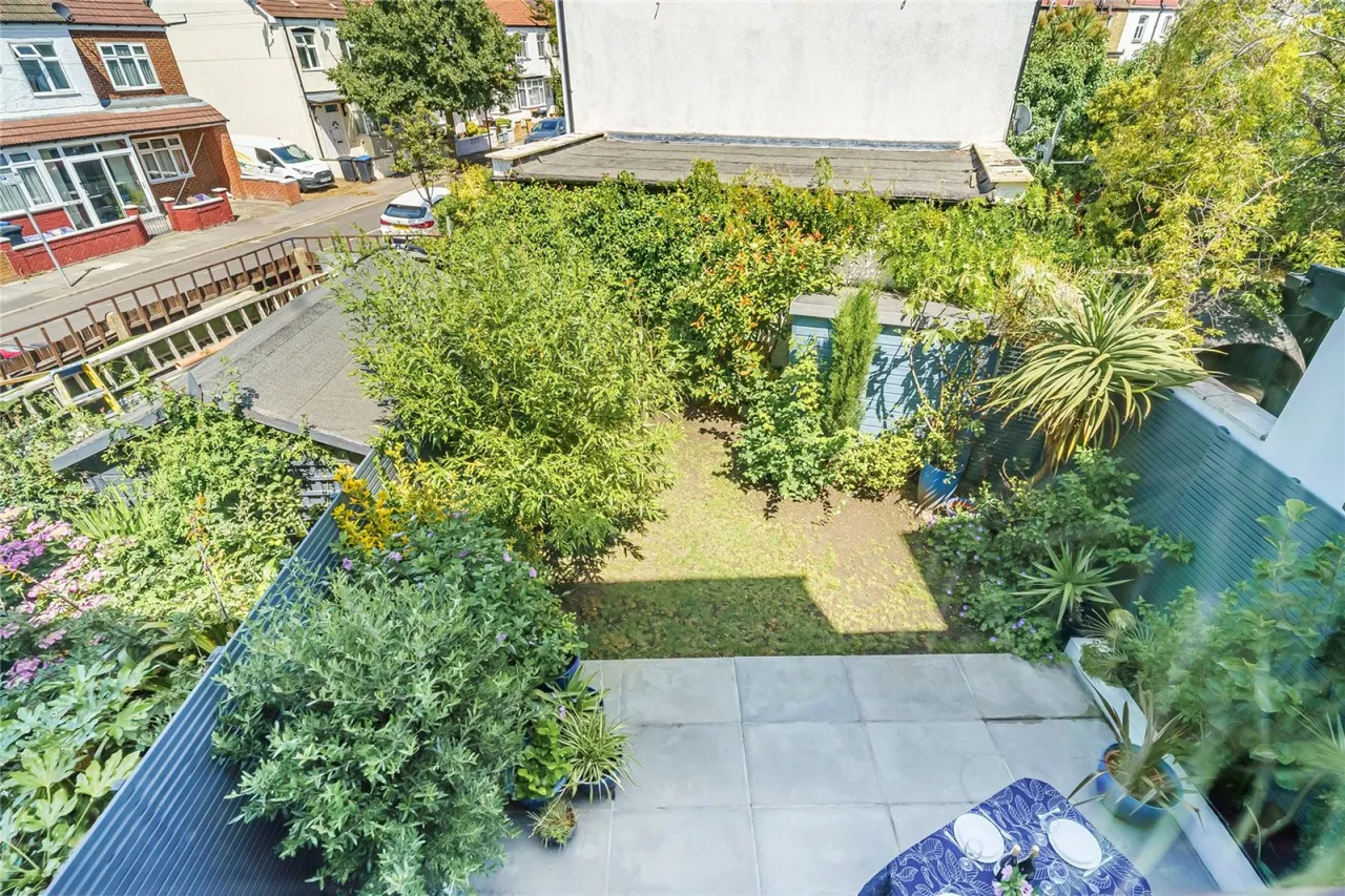 Vectis Gardens, Tooting, photo 9