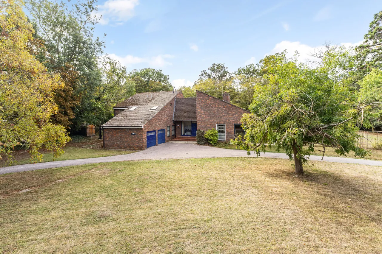 6 bed house for sale, Queen Annes Road, Windsor, SL4