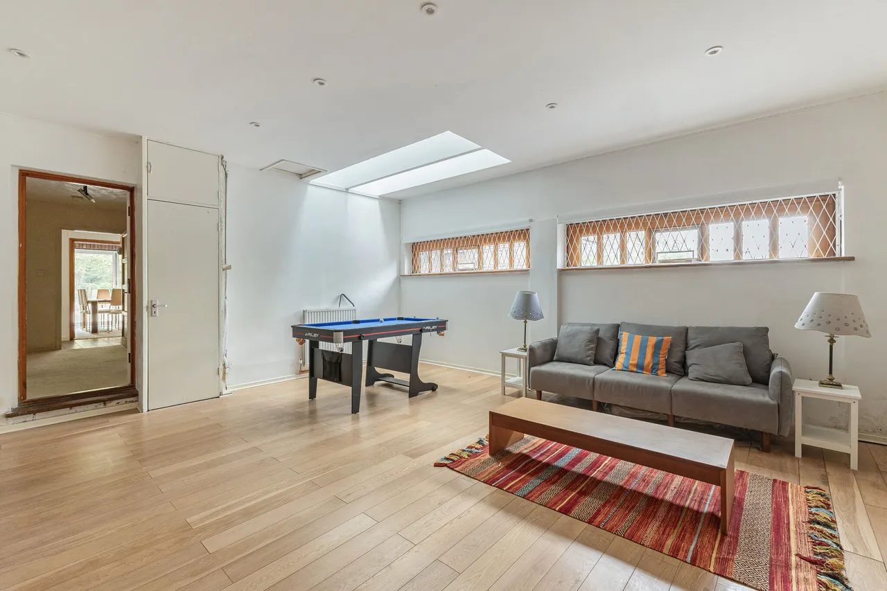 Queen Annes Road, Windsor, SL4, photo 8