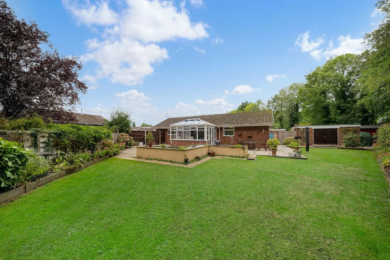 Ronaldshay, Widnes, WA8, photo 16