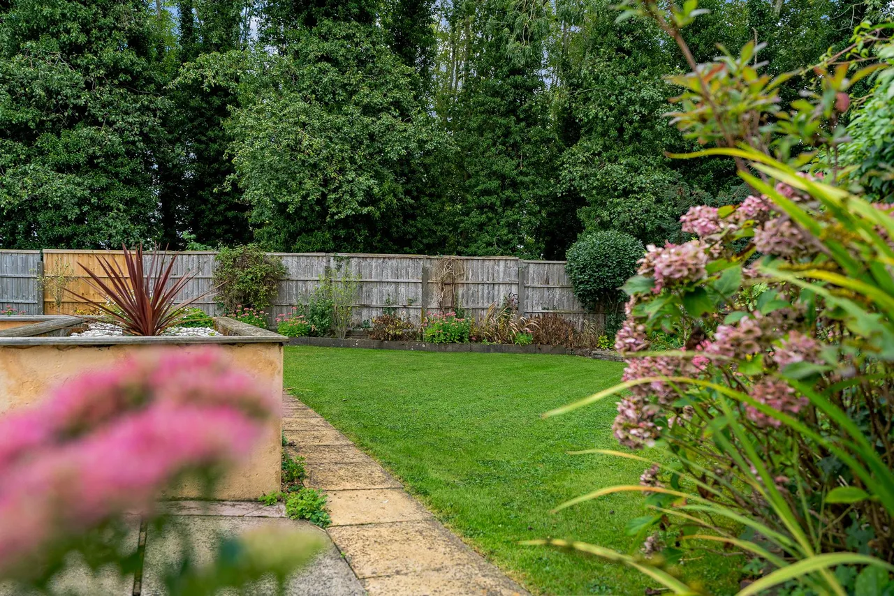 Ronaldshay, Widnes, WA8, photo 19