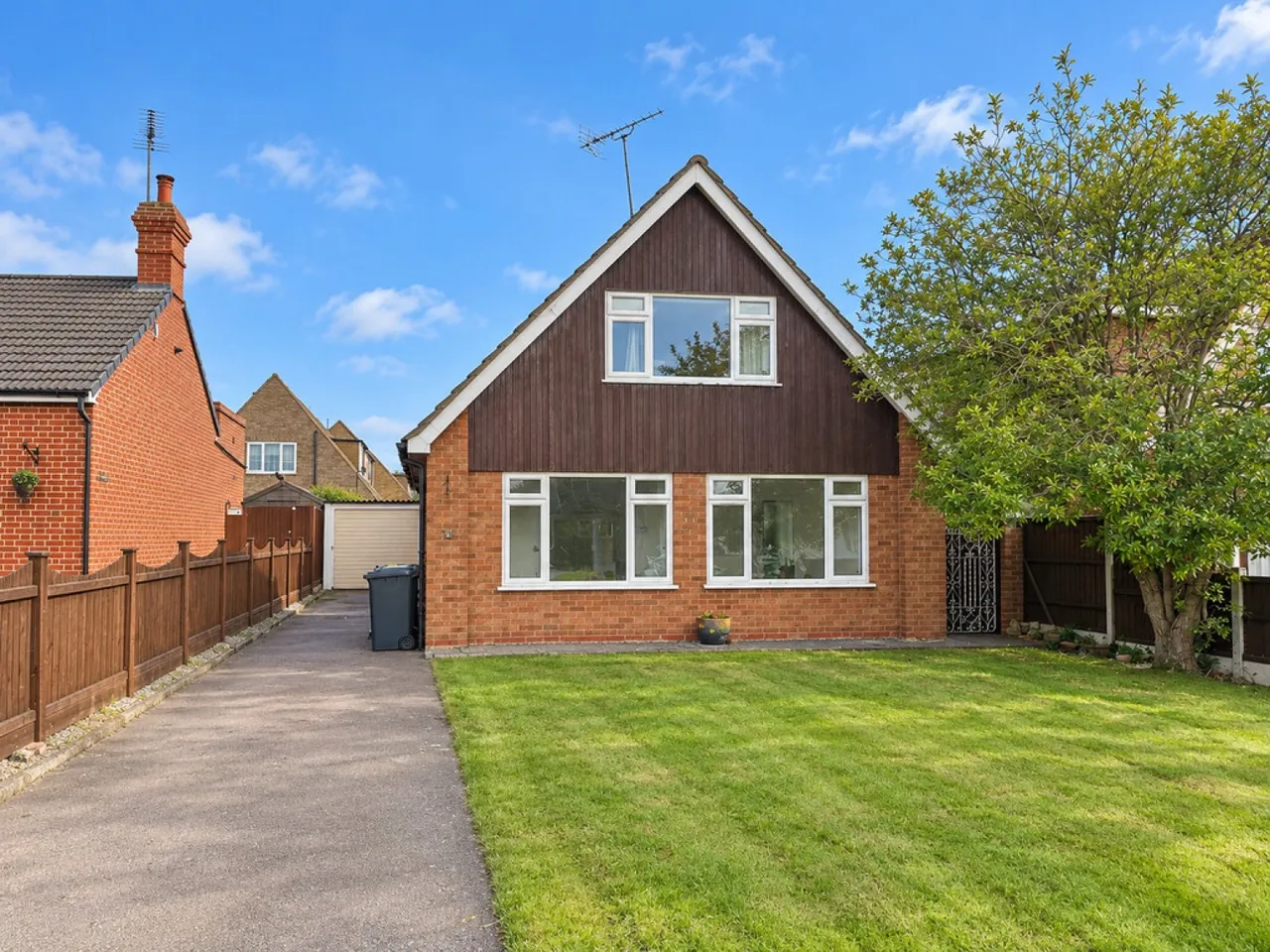 2 bed house to rent, Ashingdon Road, Rochford, SS4