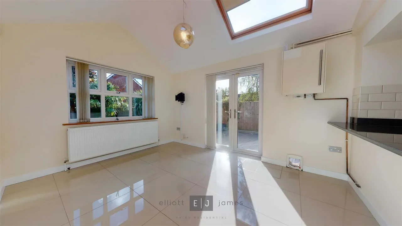 Cleves Close, Loughton, IG10, photo 6