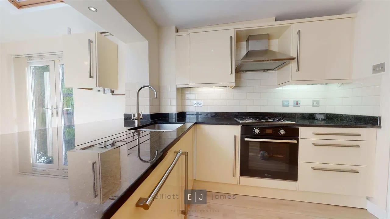 Cleves Close, Loughton, IG10, photo 8