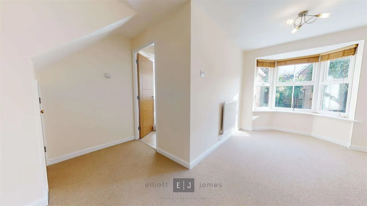 Cleves Close, Loughton, IG10, photo 4