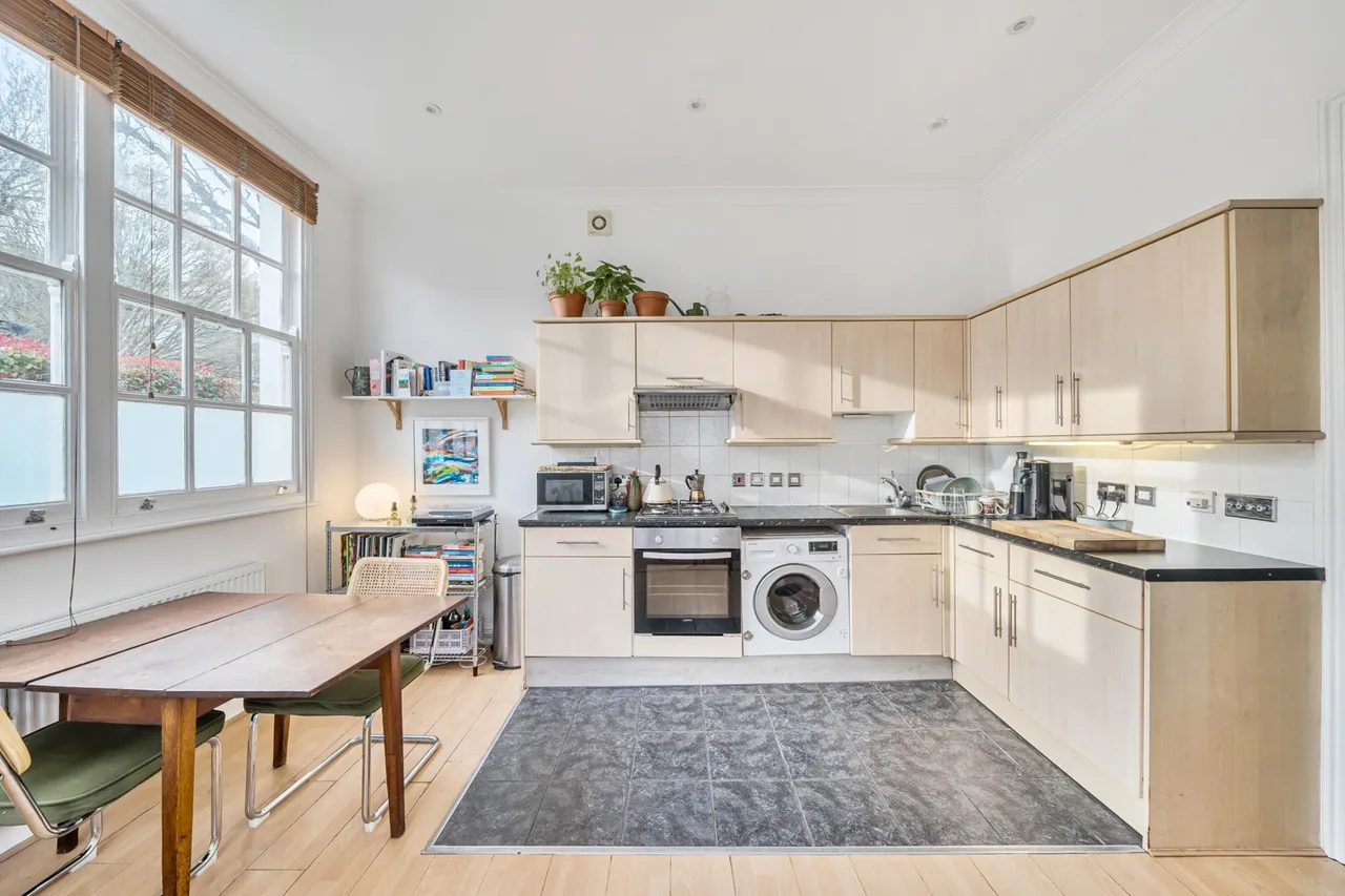 Lyndhurst Way, SE15, photo 2