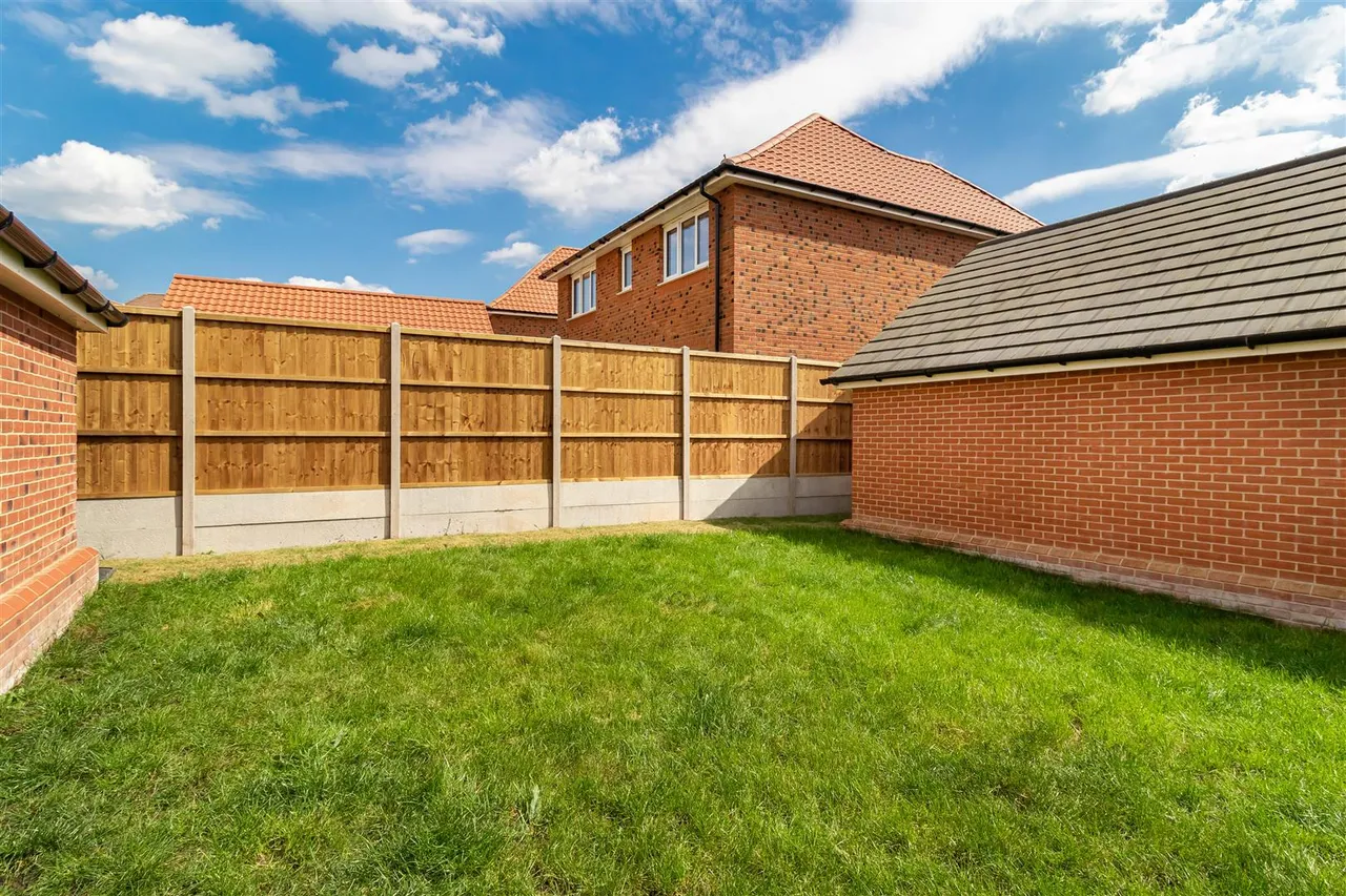 Gurteen Avenue, Little Wratting, CB9, photo 19