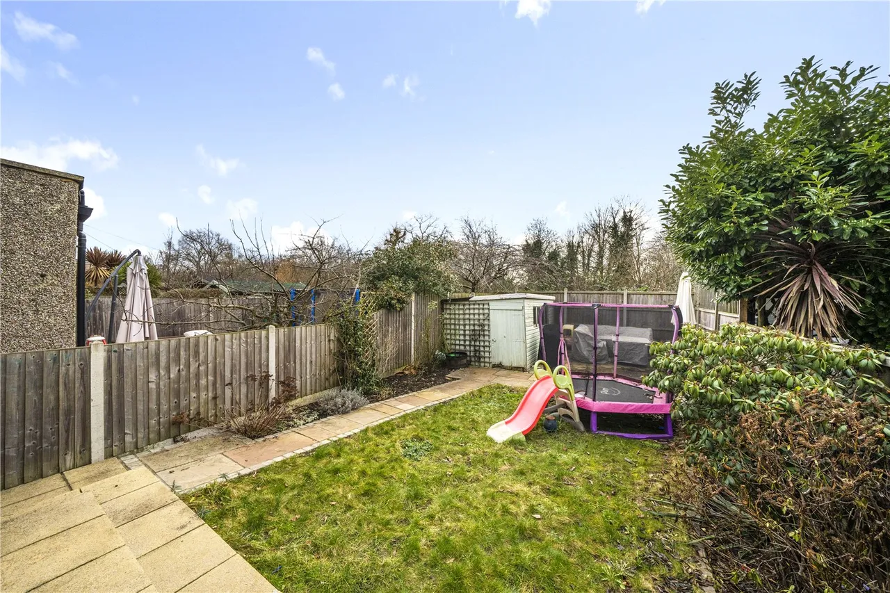 Lincoln Avenue, Twickenham, TW2 6NH, photo 8