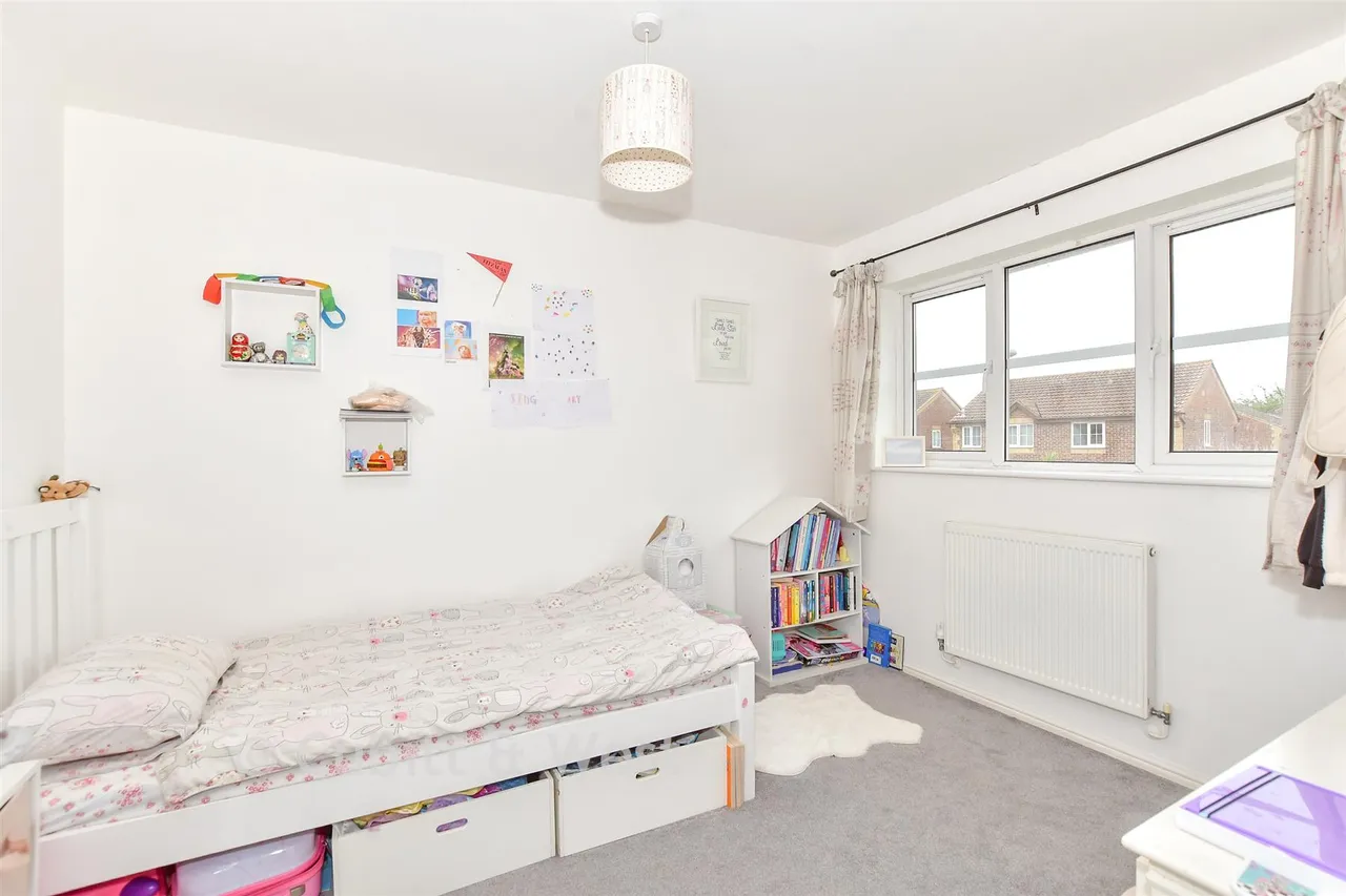 Silver Birch Drive, Middleton-On-Sea, PO22, photo 8