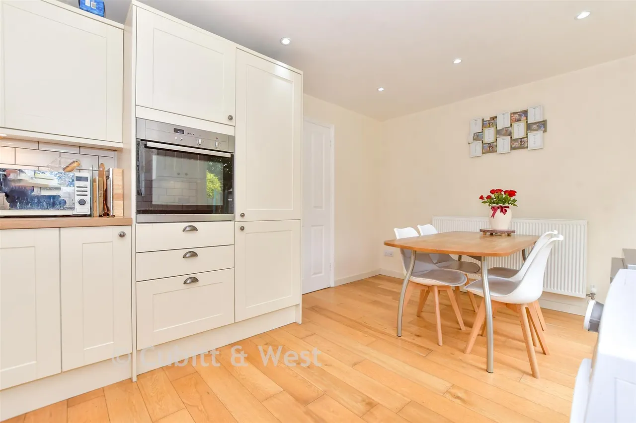Silver Birch Drive, Middleton-On-Sea, PO22, photo 5