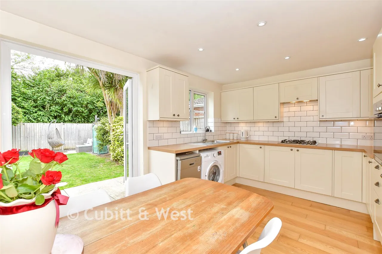 Silver Birch Drive, Middleton-On-Sea, PO22, photo 6