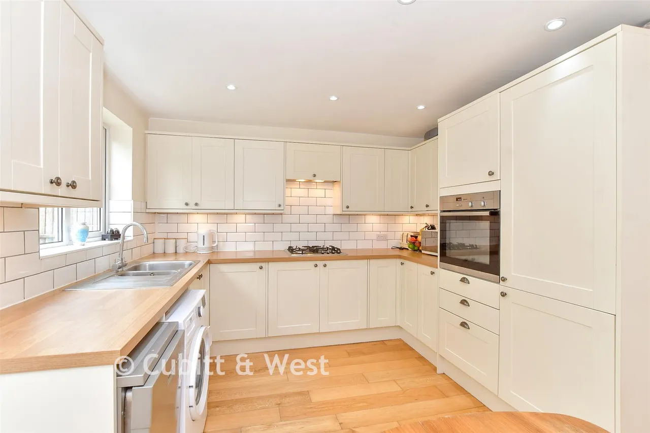 Silver Birch Drive, Middleton-On-Sea, PO22, photo 4