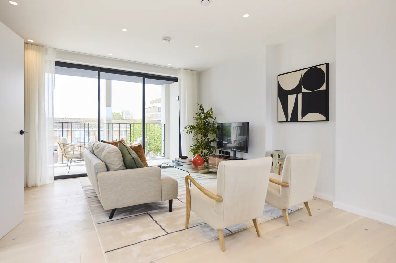 3 bed flat for sale, Coverdale Road, Willesden Green, NW2