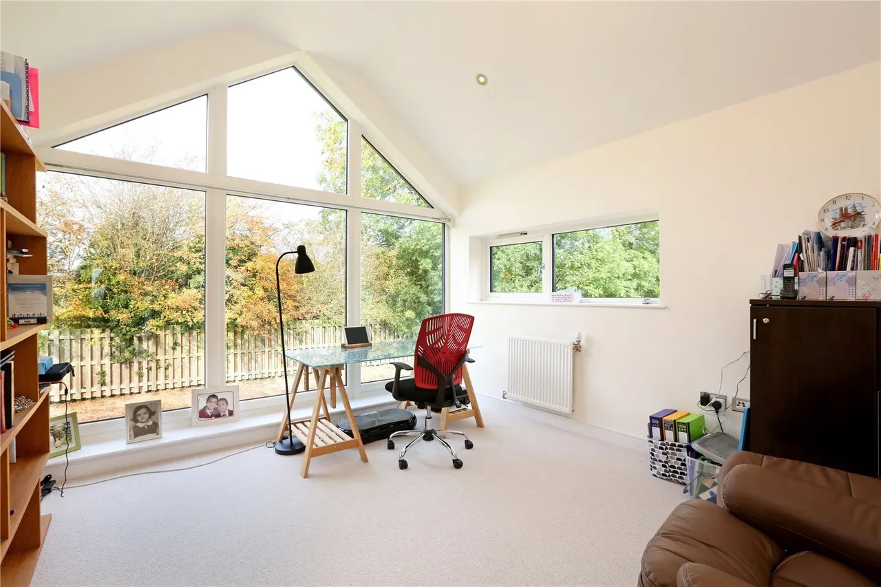 Latimer Chase, Chorleywood, Rickmansw..., photo 4