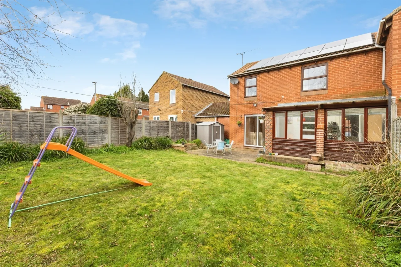Chilcombe Way, Lower Earley, RG6, photo 18