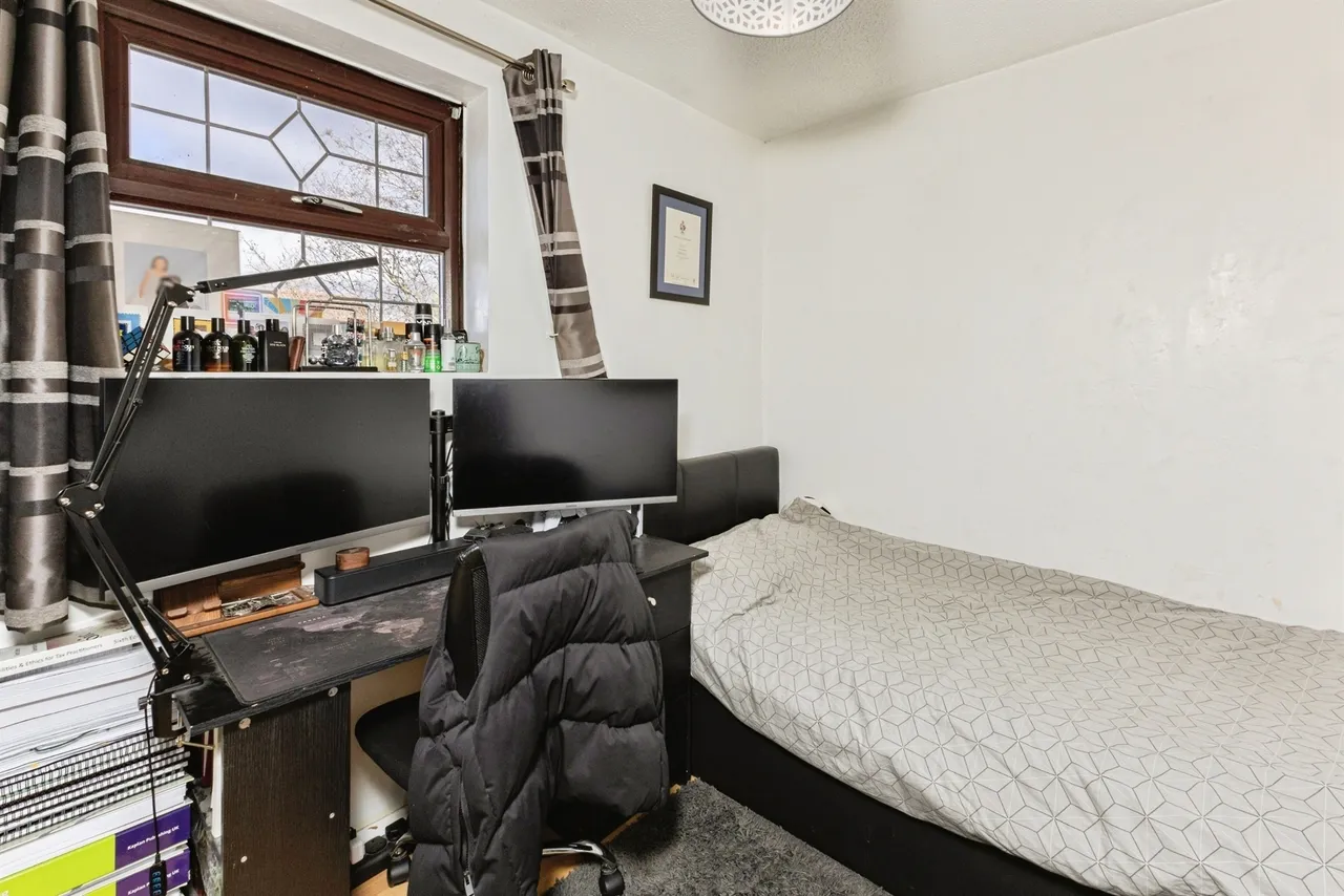 Chilcombe Way, Lower Earley, RG6, photo 13