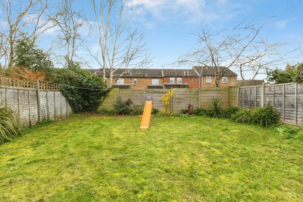 Chilcombe Way, Lower Earley, RG6, photo 19