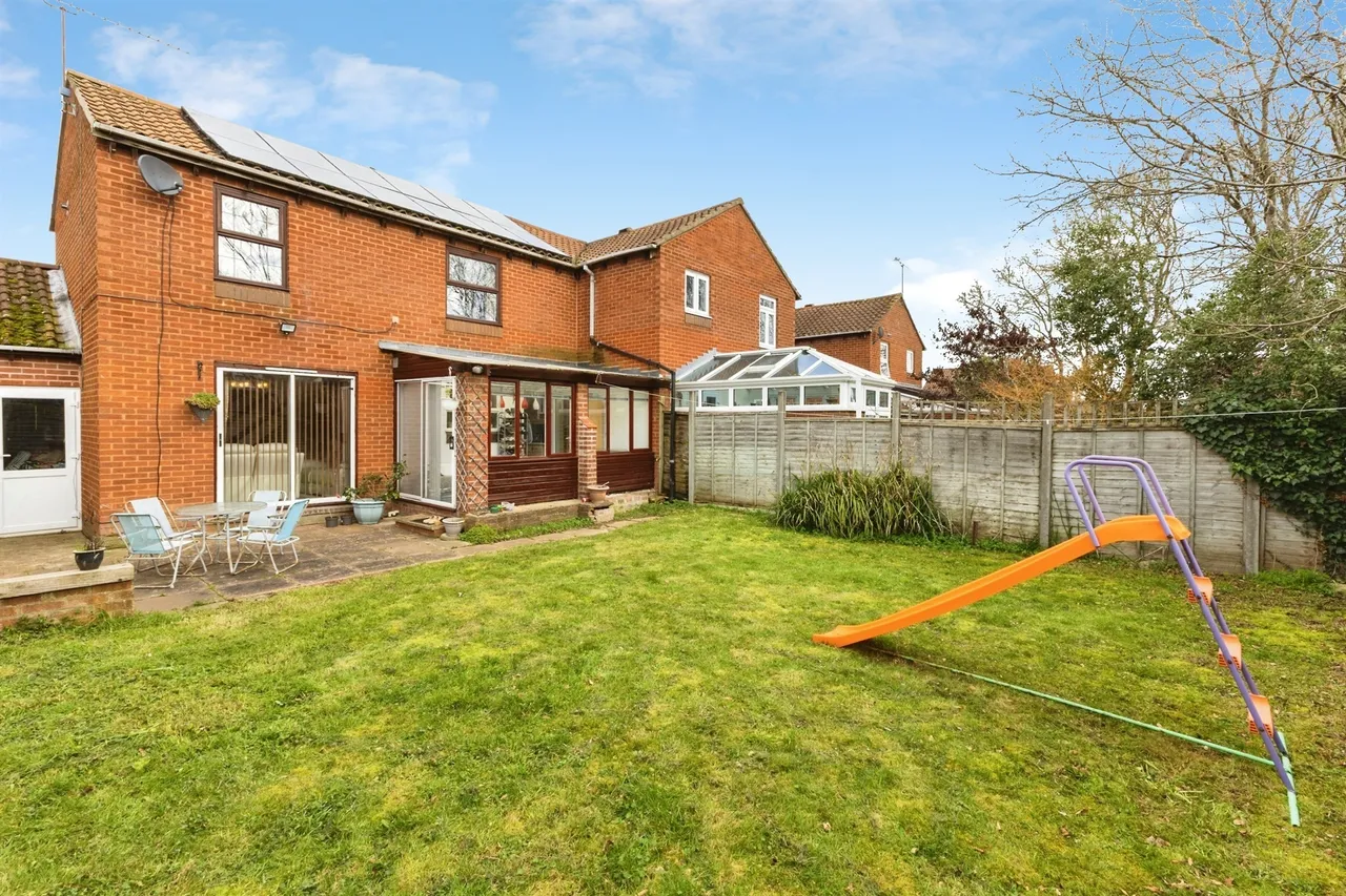 Chilcombe Way, Lower Earley, RG6, photo 15