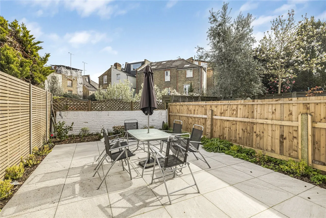Wandsworth Bridge Road, Fulham, London, SW6, photo 6