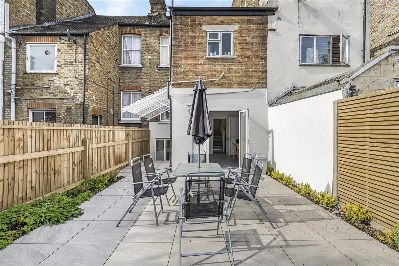 Wandsworth Bridge Road, Fulham, London, SW6, photo 15