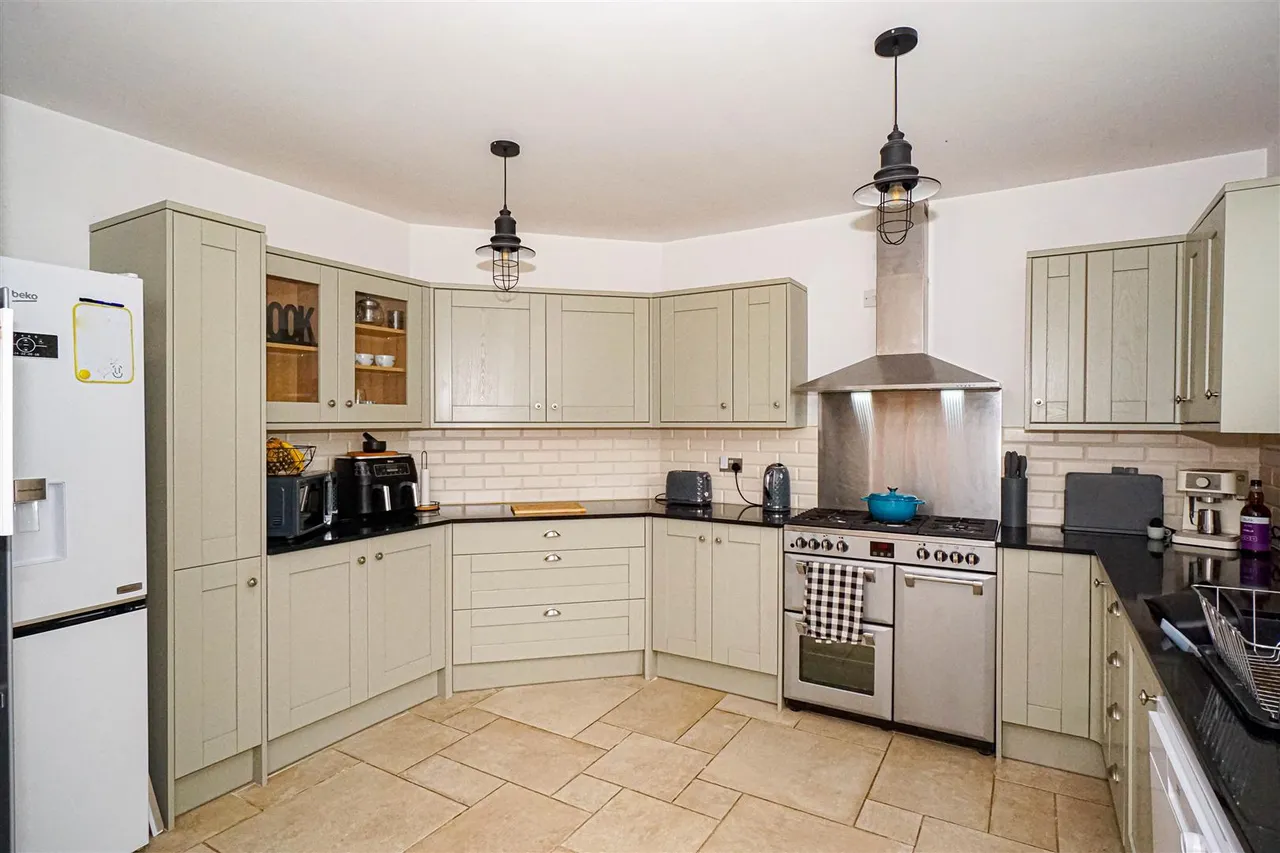 Elphinstone Avenue, Hastings, photo 10