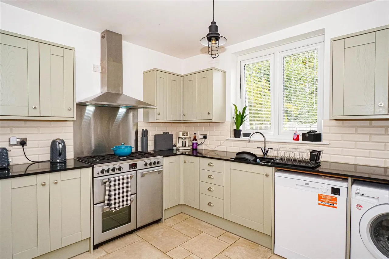 Elphinstone Avenue, Hastings, photo 15