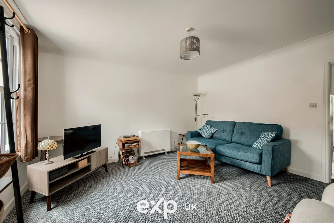 Ground Floor Flat, Waterloo Rooms, Vicarage Street, Leominster, HR6 8DS, photo 7