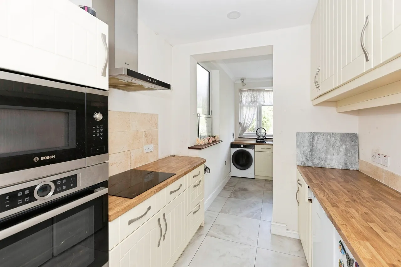 Denham Drive, ILFORD, Essex, IG2, photo 7