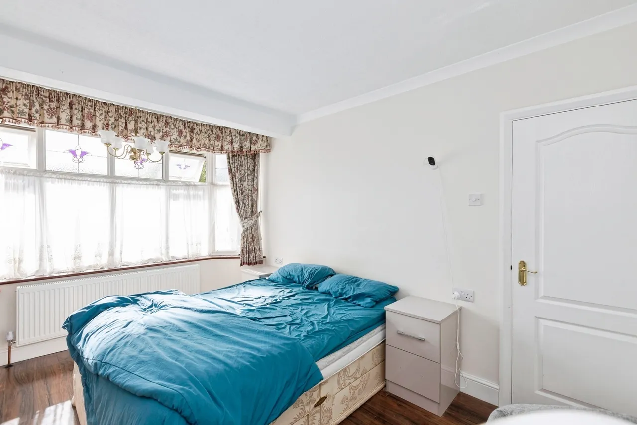 Denham Drive, ILFORD, Essex, IG2, photo 11