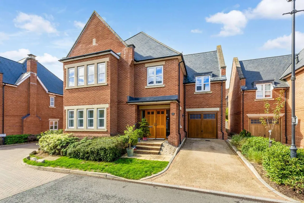 5 bed house for sale, Butterwick Way, Welwyn, AL6
