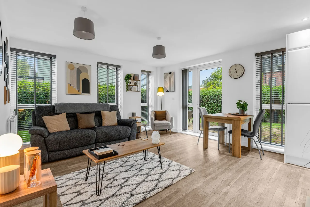 Cowper Close, Ware, SG12, photo 2