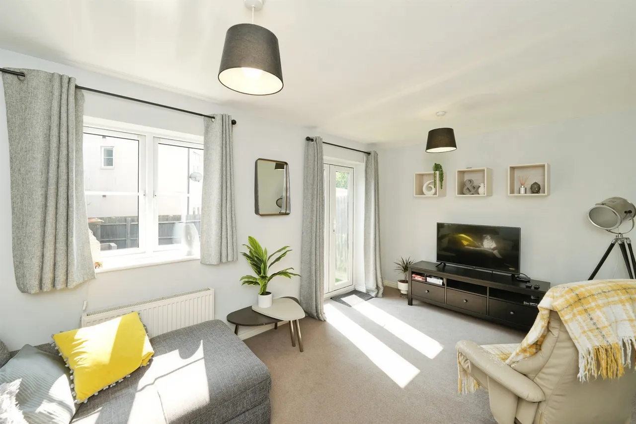 College Way, Filton, Bristol, photo 2